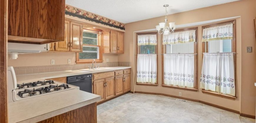 Homes for Sale in Liberty, MO 64068 | 862  Amesbury Avenue