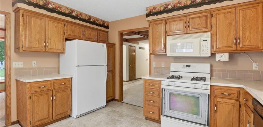 Homes for Sale in Liberty, MO 64068 | 862  Amesbury Avenue