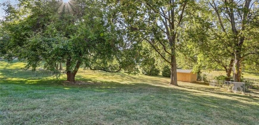 Homes for Sale in Kansas City, MO 64155 | 8900 N LATHROP Drive