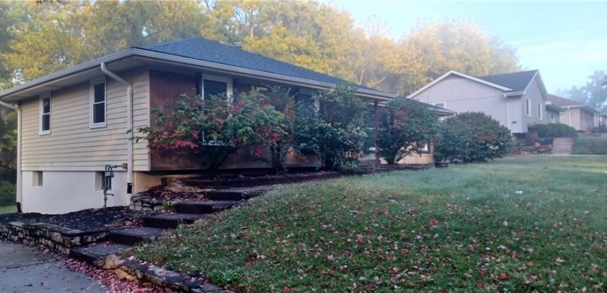 Homes for Sale in Parkville, MO 64152 | 6832 NW Pleasant View Drive