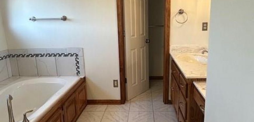 Homes for Sale in Liberty, MO 64068 | 1116  Silverleaf Lane