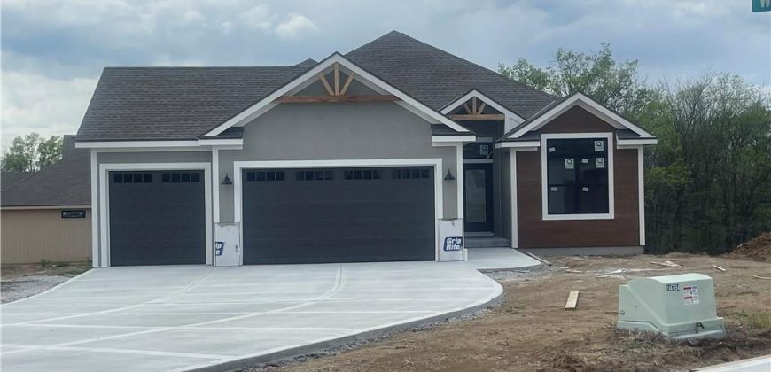 Homes for Sale in Smithville, MO 64089 | 510  Whitetail Court