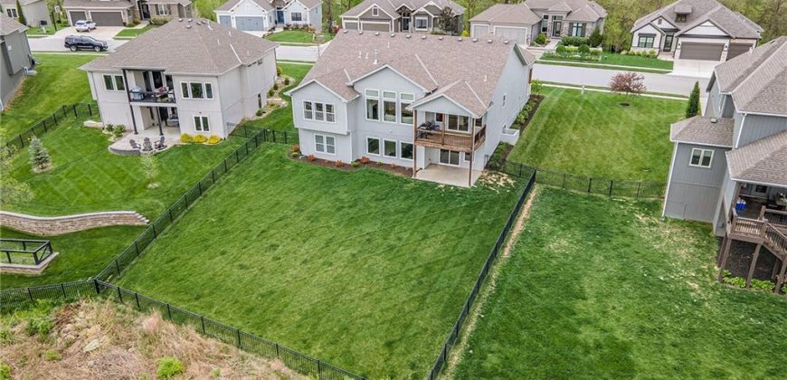 Homes for Sale in Parkville, MO 64152 | 5626  Thousand Oaks Drive