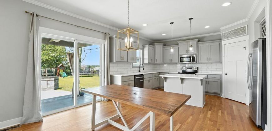 Homes for Sale in Kansas City, MO 64157 | 9914 N Smalley Avenue