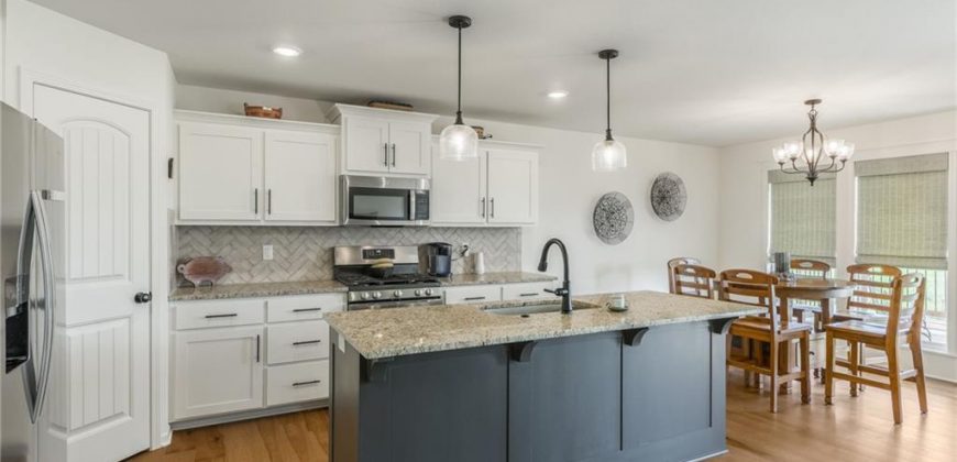 Homes for Sale in Kearney, MO 64060 | 1711  COTTONWOOD CREEK Avenue