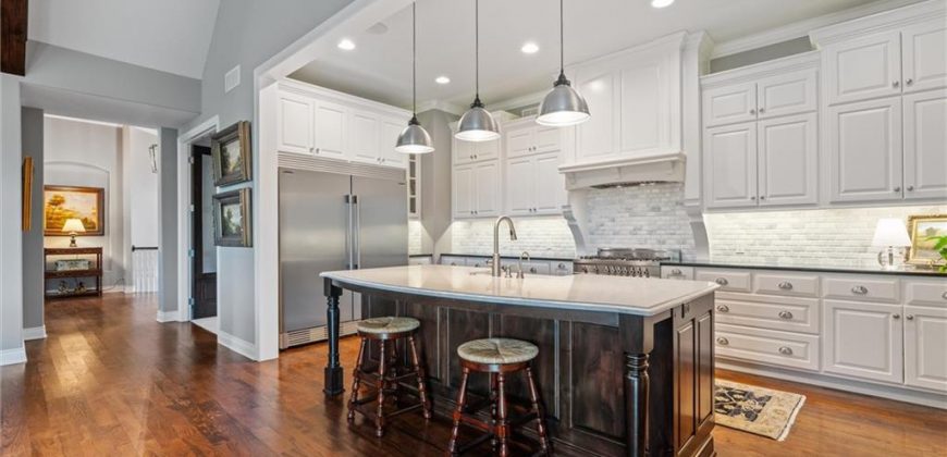 Homes for Sale in Parkville, MO 64152 | 6325  Edgewater Drive