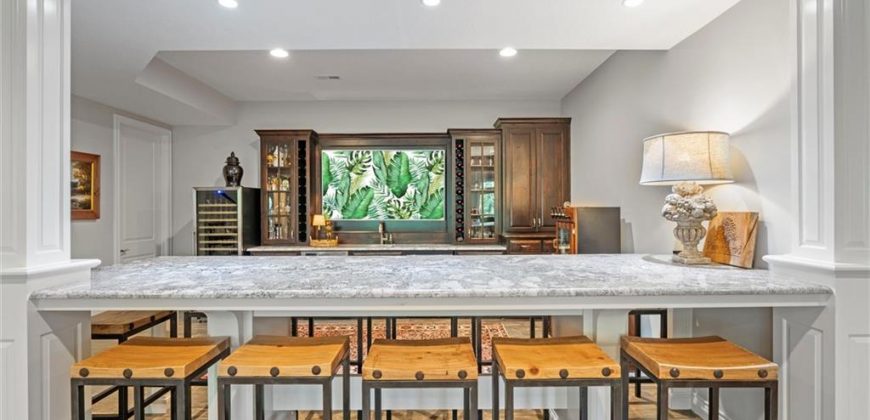 Homes for Sale in Parkville, MO 64152 | 6325  Edgewater Drive