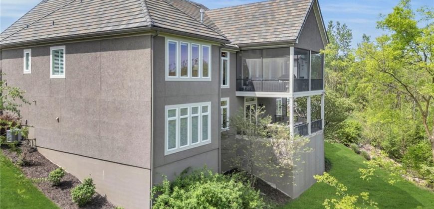 Homes for Sale in Parkville, MO 64152 | 6325  Edgewater Drive