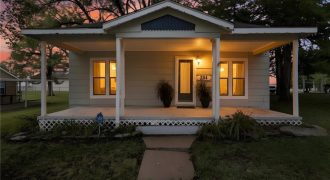 Homes for Sale in Kearney, MO 64060 | 204 N Clark Street