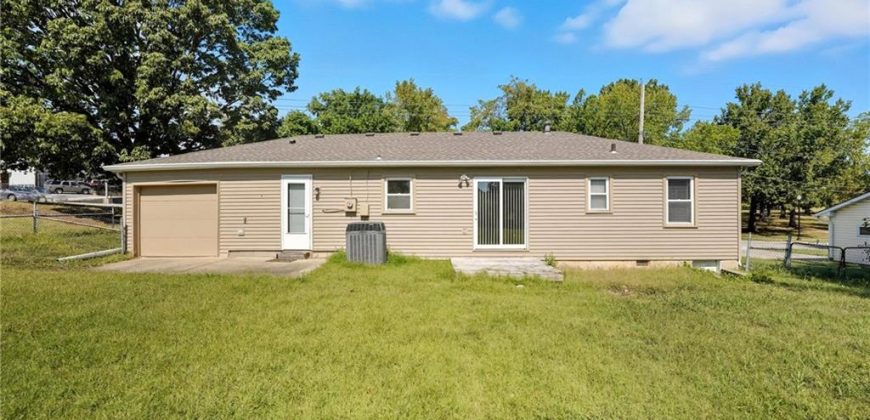 Homes for Sale in Gladstone, MO 64118 | 801 NE 76th Street