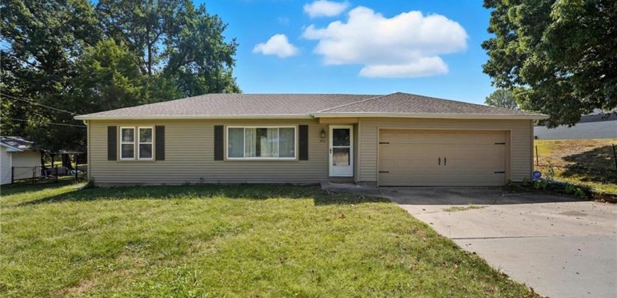 Homes for Sale in Gladstone, MO 64118 | 801 NE 76th Street