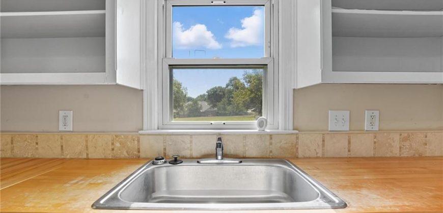 Homes for Sale in Gladstone, MO 64118 | 801 NE 76th Street