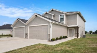 Homes for Sale in Smithville, MO 64089 | 707  Ridge Drive