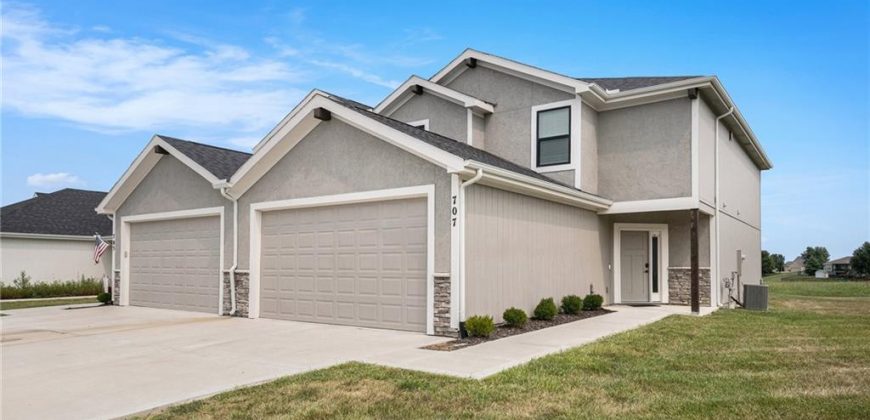 Homes for Sale in Smithville, MO 64089 | 707  Ridge Drive