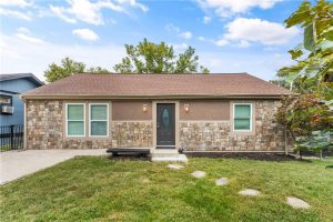 5820-NE-61st-Street-mls-2581585-image-1