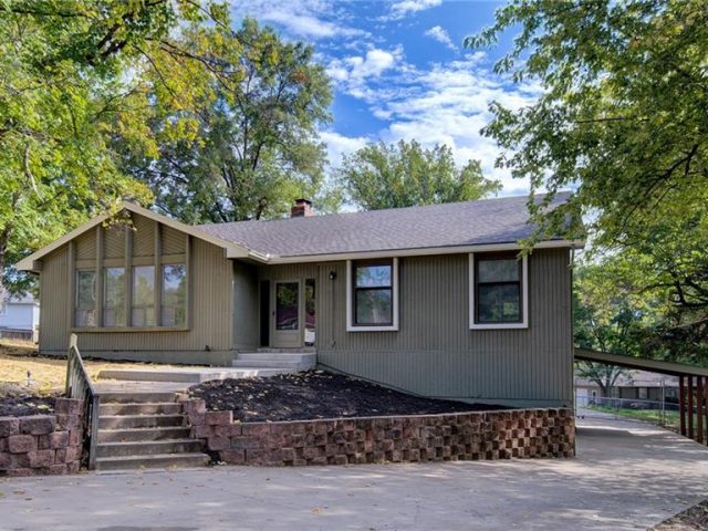 Homes for Sale in Platte City, MO 64079 | 9  Murray Lane