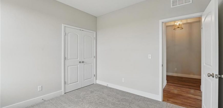 Homes for Sale in Kansas City, MO 64154 | 3041 NW 95th Terrace