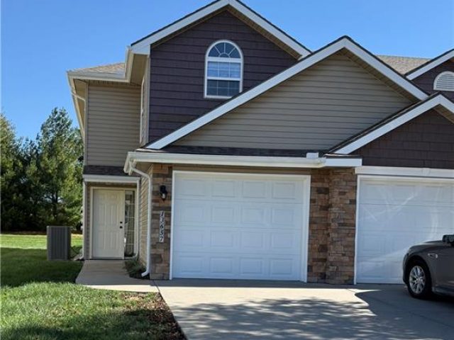 Homes for Sale in Platte City, MO 64079 | 13657  Oak Valley Drive