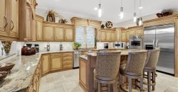 Homes for Sale in Parkville, MO 64152 | 6006  West Shore Court