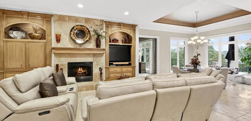 Homes for Sale in Parkville, MO 64152 | 6006  West Shore Court