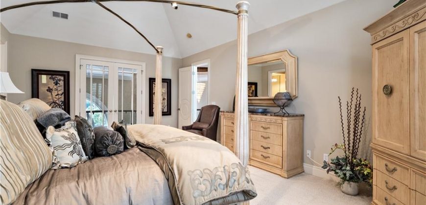 Homes for Sale in Parkville, MO 64152 | 6006  West Shore Court