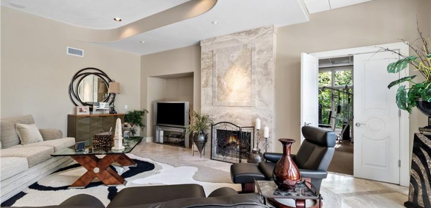 Homes for Sale in Parkville, MO 64152 | 6006  West Shore Court