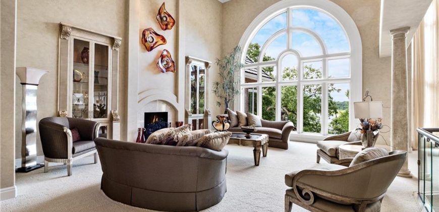 Homes for Sale in Parkville, MO 64152 | 6006  West Shore Court