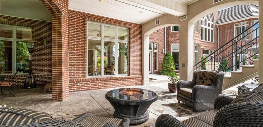 Homes for Sale in Parkville, MO 64152 | 6006  West Shore Court