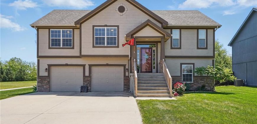 Homes for Sale in Kansas City, MO 64155 | 1037 NW 91st Terrace