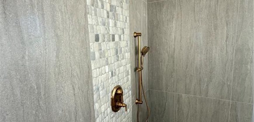 Homes for Sale in Parkville, MO 64152 | 7515 NW Fawn Circle