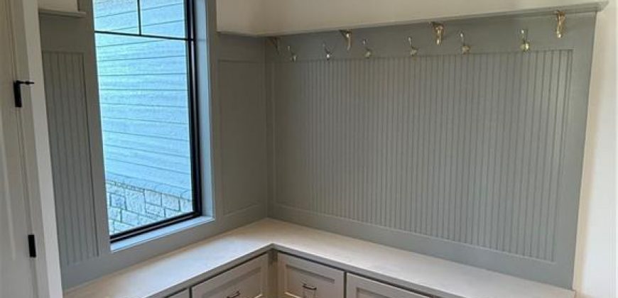 Homes for Sale in Parkville, MO 64152 | 7515 NW Fawn Circle