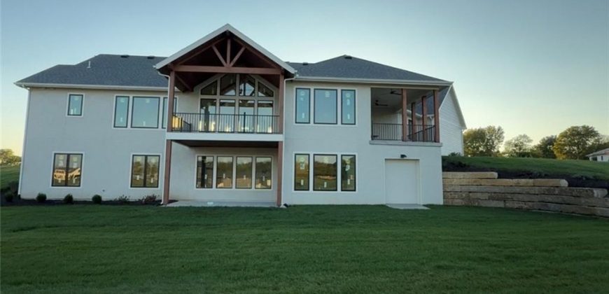 Homes for Sale in Parkville, MO 64152 | 7515 NW Fawn Circle