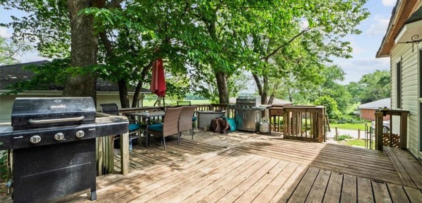 Homes for Sale in Smithville, MO 64089 | 402  Fifth Street