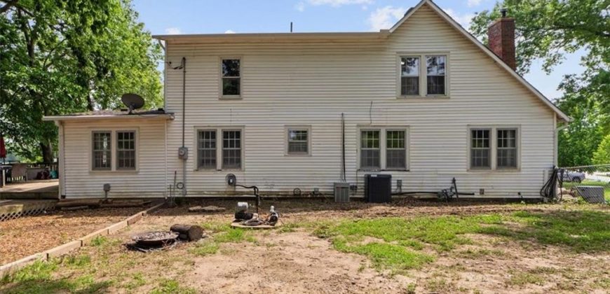 Homes for Sale in Smithville, MO 64089 | 402  Fifth Street