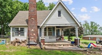 Homes for Sale in Smithville, MO 64089 | 402  Fifth Street