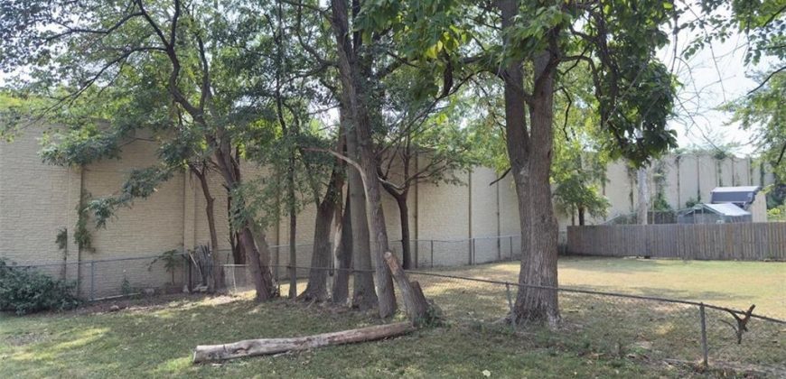 Homes for Sale in Claycomo, MO 64119 | 327 E Longfellow Street