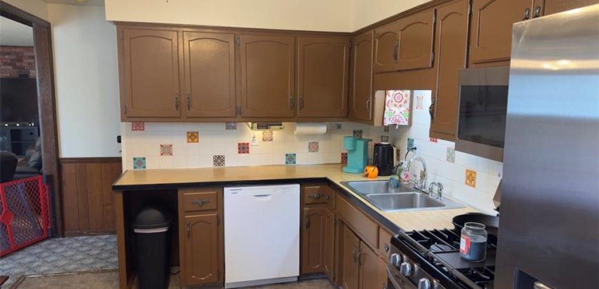 Homes for Sale in Claycomo, MO 64119 | 327 E Longfellow Street