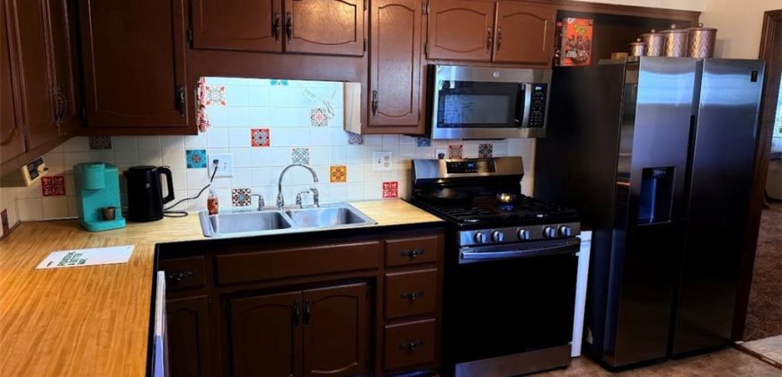 Homes for Sale in Claycomo, MO 64119 | 327 E Longfellow Street