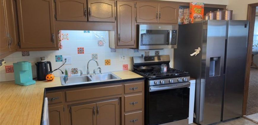 Homes for Sale in Claycomo, MO 64119 | 327 E Longfellow Street
