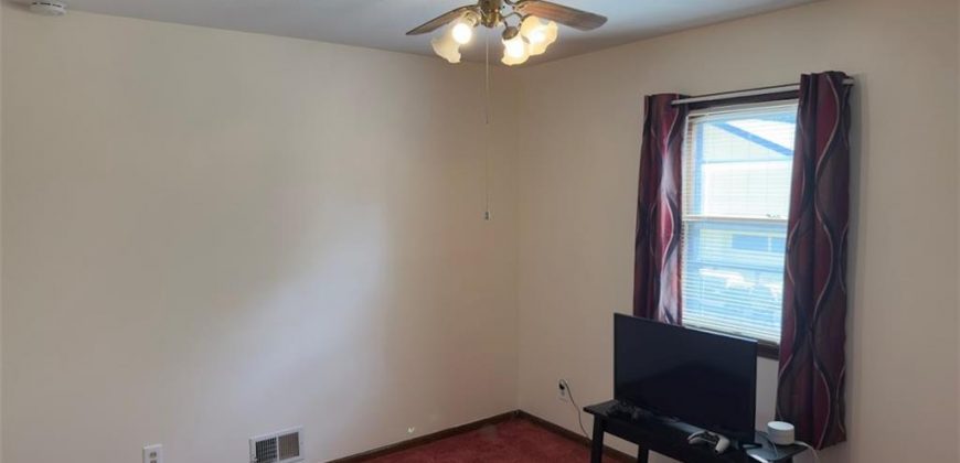 Homes for Sale in Claycomo, MO 64119 | 327 E Longfellow Street