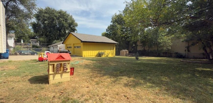 Homes for Sale in Claycomo, MO 64119 | 327 E Longfellow Street