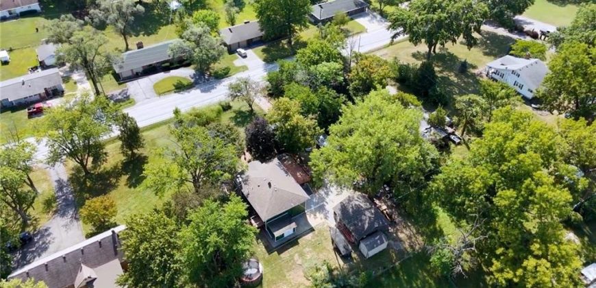 Homes for Sale in Parkville, MO 64152 | 7906  MO-9 Highway