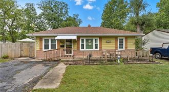 Homes for Sale in Gladstone, MO 64118 | 6800 N Troost Avenue