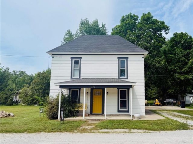 Homes for Sale in Holt, MO 64048 | 606  Water Street