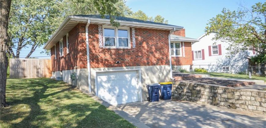 Homes for Sale in Kansas City, MO 64155 | 306 NE 88th Street