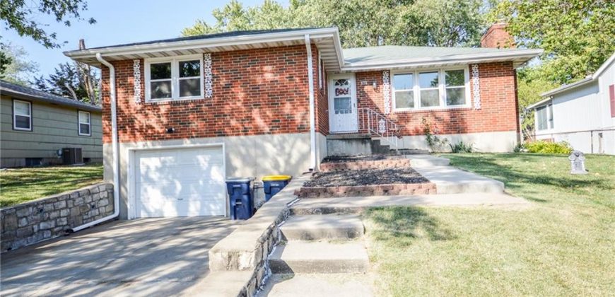 Homes for Sale in Kansas City, MO 64155 | 306 NE 88th Street