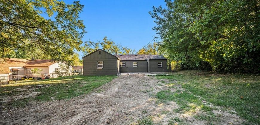 Homes for Sale in Gladstone, MO 64118 | 2204 NE 58th Terrace