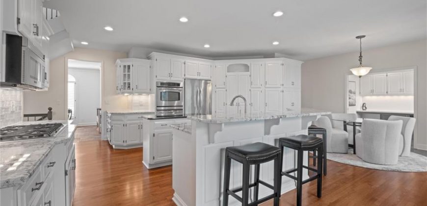 Homes for Sale in Parkville, MO 64152 | 8190  Shoreline Drive