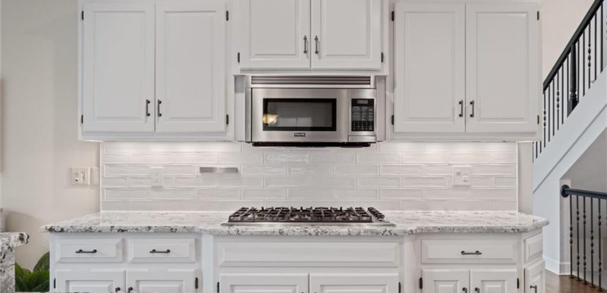 Homes for Sale in Parkville, MO 64152 | 8190  Shoreline Drive