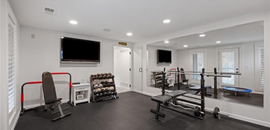 Homes for Sale in Parkville, MO 64152 | 8190  Shoreline Drive